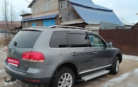 Volkswagen Touareg III, 2005 год, 850 000 рублей, 2 фотография