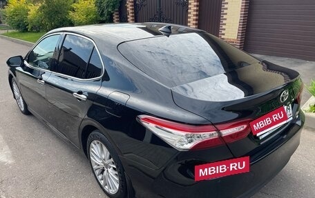 Toyota Camry, 2020 год, 3 150 000 рублей, 5 фотография
