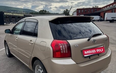 Toyota Corolla, 2002 год, 635 000 рублей, 4 фотография