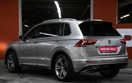 Volkswagen Tiguan II, 2019 год, 3 198 000 рублей, 7 фотография