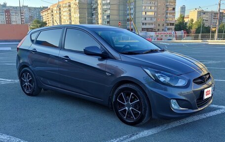 Hyundai Solaris II рестайлинг, 2012 год, 760 000 рублей, 3 фотография