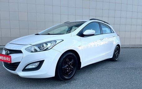 Hyundai i30 II рестайлинг, 2013 год, 680 000 рублей, 2 фотография