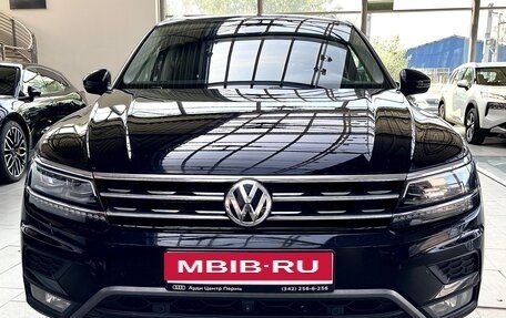 Volkswagen Tiguan II, 2019 год, 2 500 000 рублей, 3 фотография