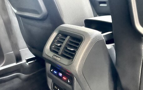 Volkswagen Tiguan II, 2019 год, 2 500 000 рублей, 26 фотография