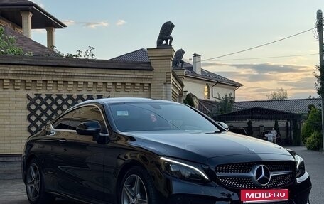 Mercedes-Benz C-Класс, 2015 год, 2 400 000 рублей, 1 фотография