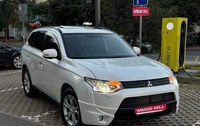 Mitsubishi Outlander III рестайлинг 3, 2013 год, 1 580 000 рублей, 1 фотография