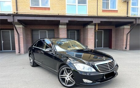 Mercedes-Benz S-Класс, 2006 год, 1 800 000 рублей, 3 фотография