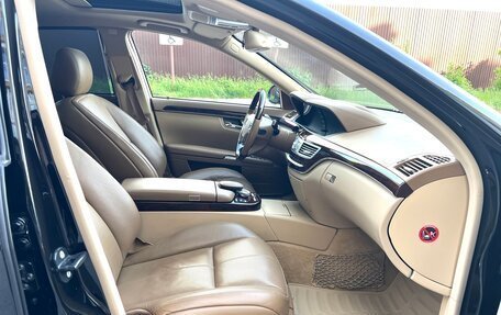 Mercedes-Benz S-Класс, 2006 год, 1 800 000 рублей, 28 фотография