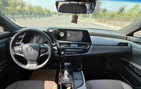 Lexus ES VII, 2021 год, 3 930 000 рублей, 12 фотография