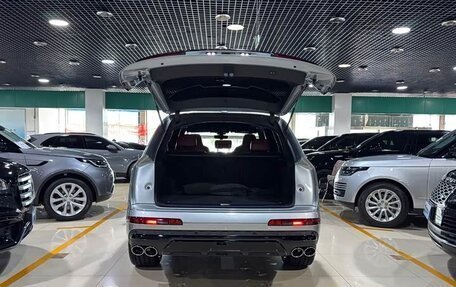 Audi SQ7, 2024 год, 15 470 000 рублей, 9 фотография