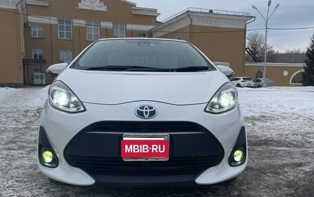 Toyota Aqua I, 2018 год, 1 300 000 рублей, 2 фотография
