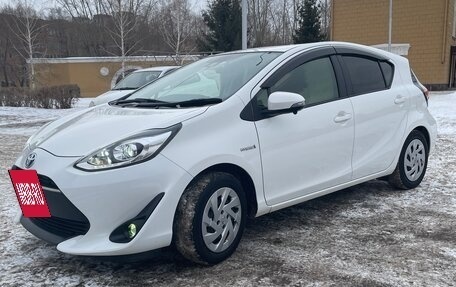 Toyota Aqua I, 2018 год, 1 300 000 рублей, 6 фотография