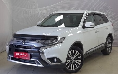 Mitsubishi Outlander III рестайлинг 3, 2019 год, 1 990 000 рублей, 1 фотография