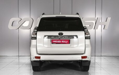 Toyota Land Cruiser Prado 150 рестайлинг 2, 2020 год, 5 270 000 рублей, 4 фотография