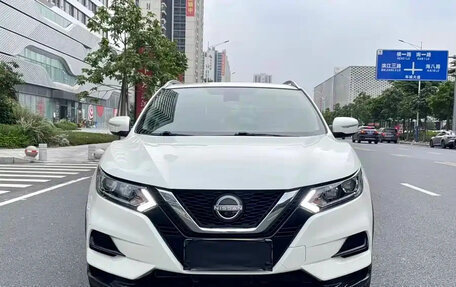 Nissan Qashqai, 2022 год, 1 760 000 рублей, 2 фотография