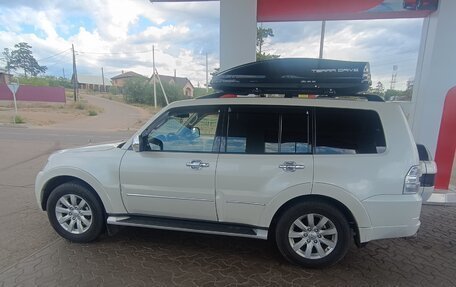 Mitsubishi Pajero IV, 2021 год, 4 270 000 рублей, 2 фотография