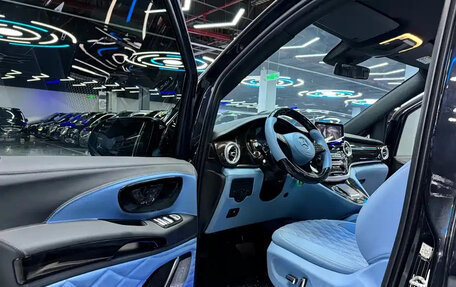 Mercedes-Benz Vito, 2021 год, 3 000 000 рублей, 4 фотография