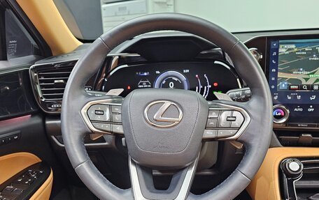 Lexus NX, 2023 год, 5 100 000 рублей, 13 фотография