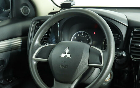 Mitsubishi Outlander III рестайлинг 3, 2014 год, 1 269 000 рублей, 16 фотография