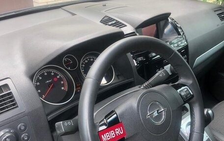 Opel Zafira B, 2011 год, 820 000 рублей, 2 фотография