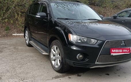 Mitsubishi Outlander III рестайлинг 3, 2011 год, 1 260 000 рублей, 1 фотография