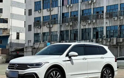 Volkswagen Tiguan II, 2023 год, 3 350 000 рублей, 1 фотография