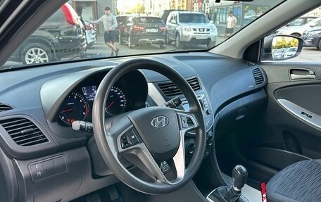 Hyundai Solaris II рестайлинг, 2015 год, 999 000 рублей, 8 фотография