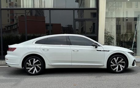Volkswagen Arteon I, 2022 год, 2 100 000 рублей, 4 фотография