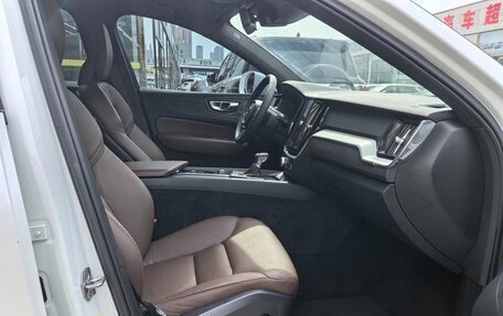 Volvo XC60 II, 2021 год, 2 500 000 рублей, 7 фотография