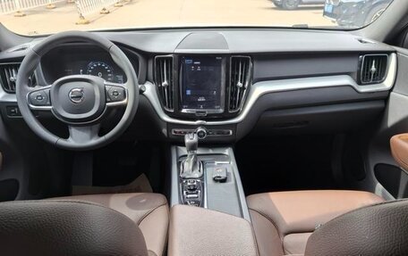 Volvo XC60 II, 2021 год, 2 500 000 рублей, 8 фотография