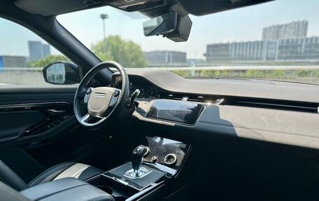 Land Rover Range Rover Evoque II, 2021 год, 2 375 000 рублей, 8 фотография