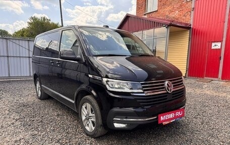 Volkswagen Multivan T6 рестайлинг, 2022 год, 7 223 000 рублей, 2 фотография