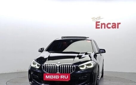 BMW 1 серия, 2022 год, 2 813 000 рублей, 3 фотография