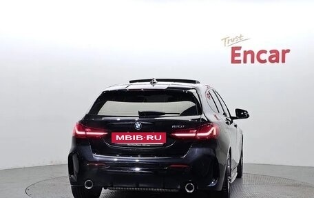 BMW 1 серия, 2022 год, 2 813 000 рублей, 4 фотография