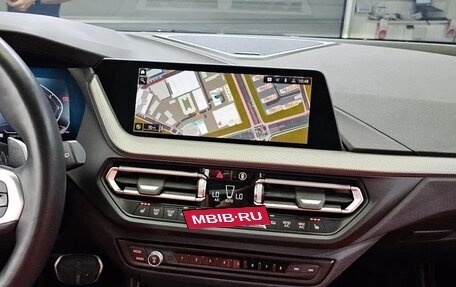 BMW 1 серия, 2022 год, 2 813 000 рублей, 17 фотография