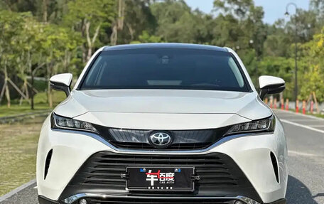 Toyota Harrier, 2021 год, 2 200 000 рублей, 2 фотография