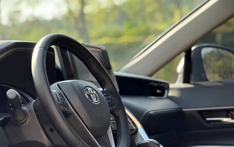 Toyota Harrier, 2021 год, 2 200 000 рублей, 14 фотография