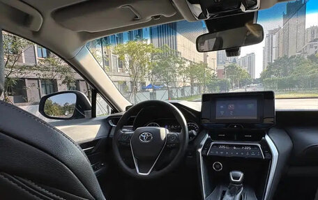 Toyota Harrier, 2021 год, 2 200 000 рублей, 16 фотография