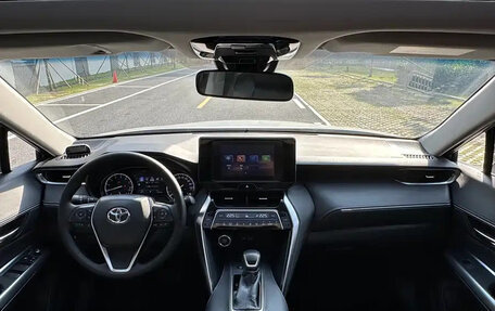 Toyota Harrier, 2021 год, 2 200 000 рублей, 19 фотография