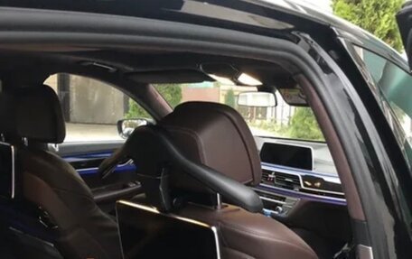 BMW 7 серия, 2016 год, 3 850 000 рублей, 3 фотография