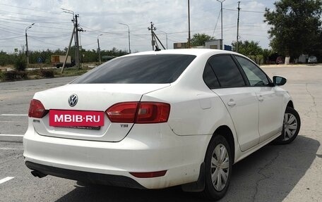 Volkswagen Jetta VI, 2012 год, 980 000 рублей, 2 фотография