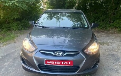 Hyundai Solaris II рестайлинг, 2012 год, 905 000 рублей, 1 фотография