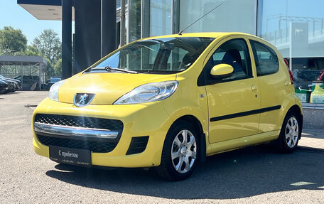 Peugeot 107 I рестайлинг, 2011 год, 445 000 рублей, 1 фотография