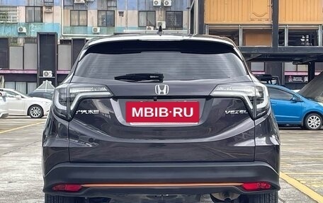 Honda Vezel, 2022 год, 1 400 000 рублей, 5 фотография