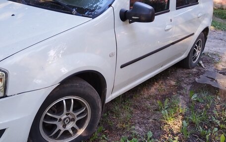 Renault Logan I, 2010 год, 375 000 рублей, 3 фотография
