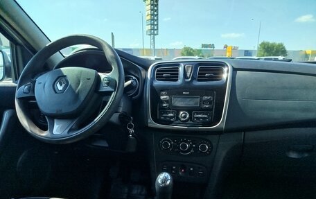 Renault Logan II, 2018 год, 770 000 рублей, 8 фотография