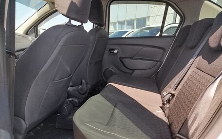 Renault Logan II, 2018 год, 770 000 рублей, 13 фотография