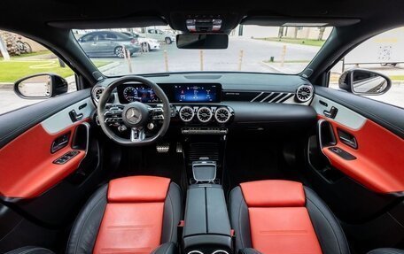 Mercedes-Benz A-Класс, 2021 год, 2 750 000 рублей, 10 фотография