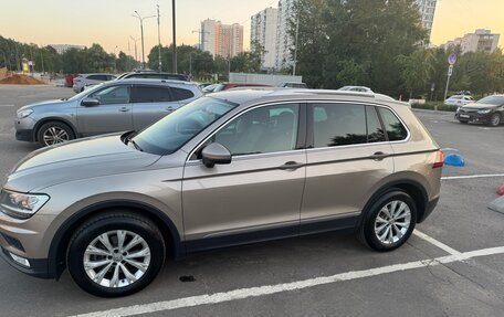 Volkswagen Tiguan II, 2017 год, 1 850 000 рублей, 2 фотография