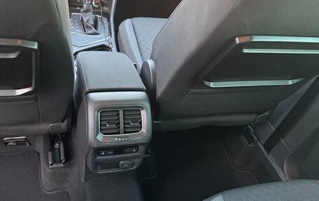 Volkswagen Tiguan II, 2017 год, 1 850 000 рублей, 15 фотография